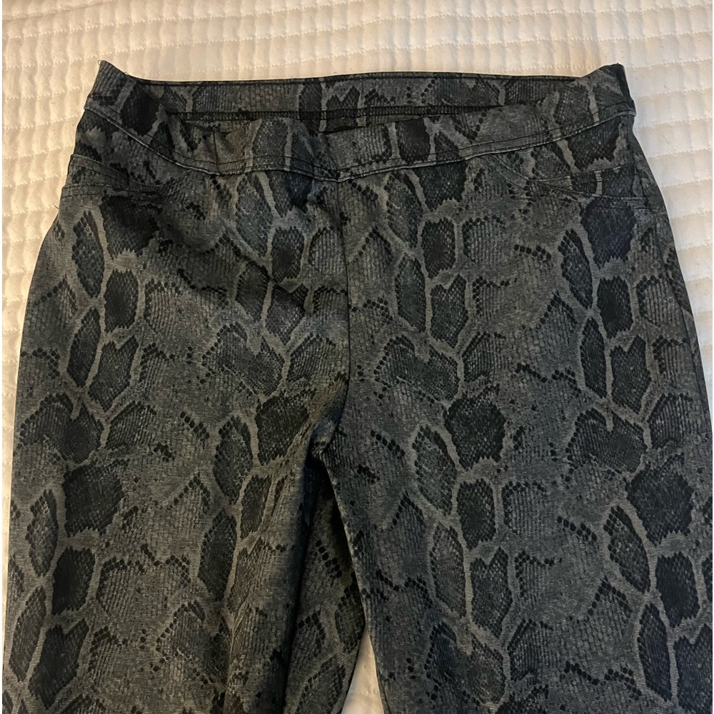 Tribal snakeskin skinny pull on pants
